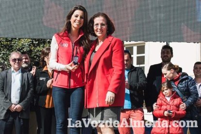El ‘Oro rojo’, protagonista en la Plaza Vieja. Las empresas del sector y las instituciones almerienses se suman a un reconocimiento uná