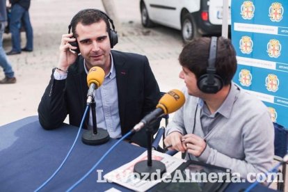 El ‘Oro rojo’, protagonista en la Plaza Vieja. Las empresas del sector y las instituciones almerienses se suman a un reconocimiento uná