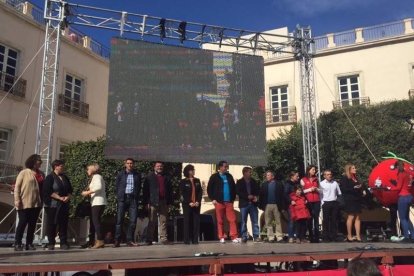 El ‘Oro rojo’, protagonista en la Plaza Vieja. Las empresas del sector y las instituciones almerienses se suman a un reconocimiento uná