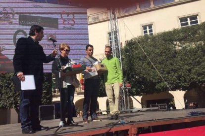 El ‘Oro rojo’, protagonista en la Plaza Vieja. Las empresas del sector y las instituciones almerienses se suman a un reconocimiento uná