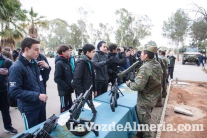 La Brigada de la Legión (Brileg) abre sus puertas a centros escolares de la provincia. Fotos: Fran Muñoz
