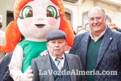 Gádor presume de naranjas en su cita anual más multitudinaria