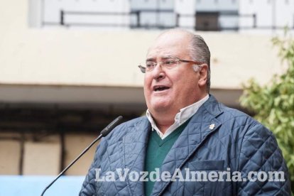 Gádor presume de naranjas en su cita anual más multitudinaria