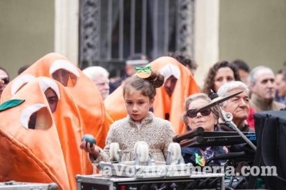 Gádor presume de naranjas en su cita anual más multitudinaria
