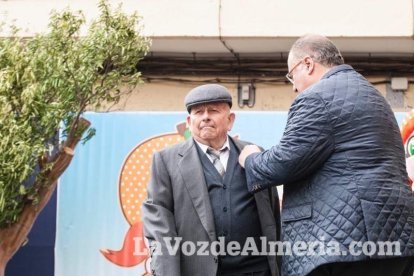 Gádor presume de naranjas en su cita anual más multitudinaria