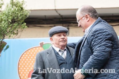 Gádor presume de naranjas en su cita anual más multitudinaria