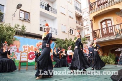 Gádor presume de naranjas en su cita anual más multitudinaria