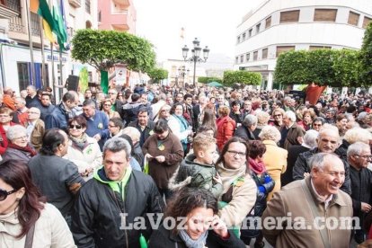 Gádor presume de naranjas en su cita anual más multitudinaria