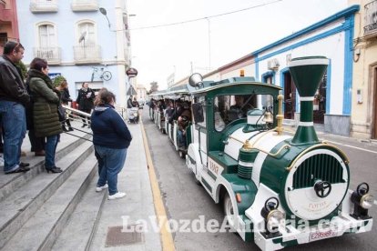 Gádor presume de naranjas en su cita anual más multitudinaria