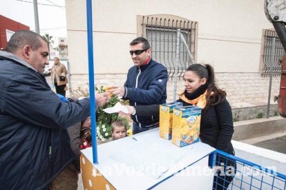 Gádor presume de naranjas en su cita anual más multitudinaria