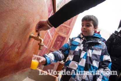 Gádor presume de naranjas en su cita anual más multitudinaria