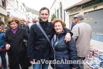 Gádor presume de naranjas en su cita anual más multitudinaria