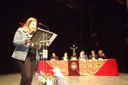 Tomás Cano, canónigo lectoral de la Catedral, presentó a Juan José Martín Campos, canónigo y pregonero oficial de la Semana Santa. Fot