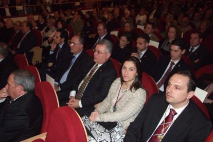 Tomás Cano, canónigo lectoral de la Catedral, presentó a Juan José Martín Campos, canónigo y pregonero oficial de la Semana Santa. Fot