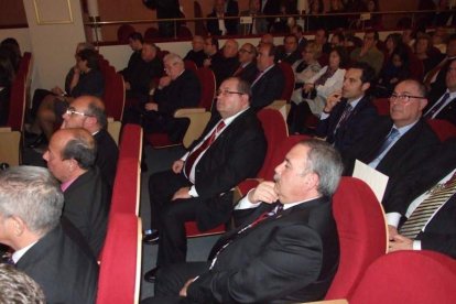 Tomás Cano, canónigo lectoral de la Catedral, presentó a Juan José Martín Campos, canónigo y pregonero oficial de la Semana Santa. Fot