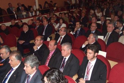 Tomás Cano, canónigo lectoral de la Catedral, presentó a Juan José Martín Campos, canónigo y pregonero oficial de la Semana Santa. Fot