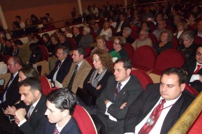 Tomás Cano, canónigo lectoral de la Catedral, presentó a Juan José Martín Campos, canónigo y pregonero oficial de la Semana Santa. Fot