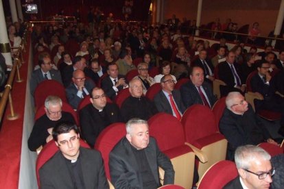 Tomás Cano, canónigo lectoral de la Catedral, presentó a Juan José Martín Campos, canónigo y pregonero oficial de la Semana Santa. Fot