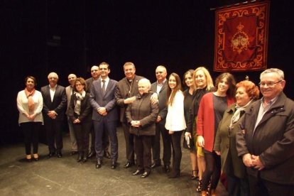 Tomás Cano, canónigo lectoral de la Catedral, presentó a Juan José Martín Campos, canónigo y pregonero oficial de la Semana Santa. Fot