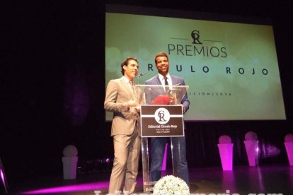 ‘Premios Círculo Rojo’, II gala de las letras con todos los ingredientes. Mil invitados llenan el Teatro Auditorio de El Ejido.