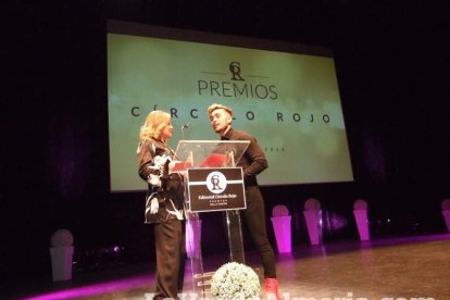 ‘Premios Círculo Rojo’, II gala de las letras con todos los ingredientes. Mil invitados llenan el Teatro Auditorio de El Ejido.