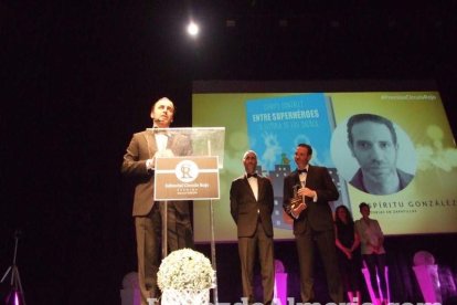 ‘Premios Círculo Rojo’, II gala de las letras con todos los ingredientes. Mil invitados llenan el Teatro Auditorio de El Ejido.