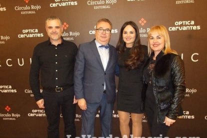 ‘Premios Círculo Rojo’, II gala de las letras con todos los ingredientes. Mil invitados llenan el Teatro Auditorio de El Ejido.