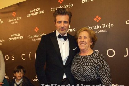 ‘Premios Círculo Rojo’, II gala de las letras con todos los ingredientes. Mil invitados llenan el Teatro Auditorio de El Ejido.