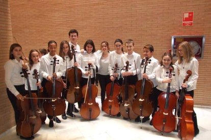 El Auditorio Maestro Padilla ha vivido con intensidad uno de los grandes espectáculos, donde han participado numerosos niños, como músico