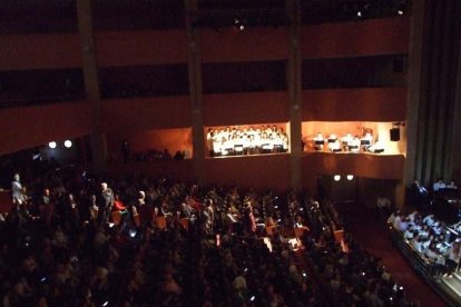 El Auditorio Maestro Padilla ha vivido con intensidad uno de los grandes espectáculos, donde han participado numerosos niños, como músico