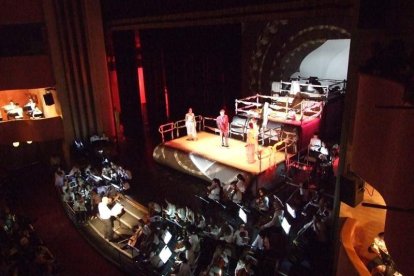 El Auditorio Maestro Padilla ha vivido con intensidad uno de los grandes espectáculos, donde han participado numerosos niños, como músico