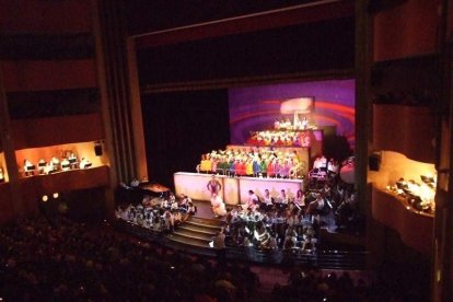 El Auditorio Maestro Padilla ha vivido con intensidad uno de los grandes espectáculos, donde han participado numerosos niños, como músico
