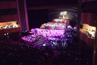 El Auditorio Maestro Padilla ha vivido con intensidad uno de los grandes espectáculos, donde han participado numerosos niños, como músico