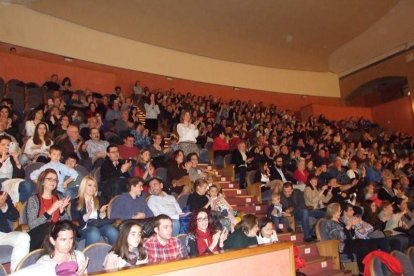 El Auditorio Maestro Padilla ha vivido con intensidad uno de los grandes espectáculos, donde han participado numerosos niños, como músico