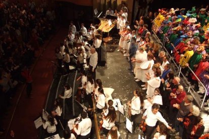 El Auditorio Maestro Padilla ha vivido con intensidad uno de los grandes espectáculos, donde han participado numerosos niños, como músico
