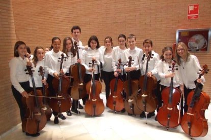 El Auditorio Maestro Padilla ha vivido con intensidad uno de los grandes espectáculos, donde han participado numerosos niños, como músico