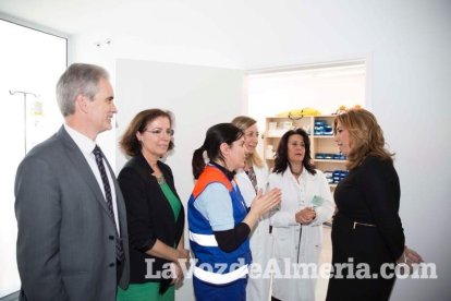 La presidenta de la Junta de Andalucía, Susana Díaz, visita Vera y los Campos de Níjar. Fotos: Fran Muñoz.