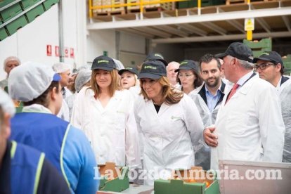 La presidenta de la Junta de Andalucía, Susana Díaz, visita Vera y los Campos de Níjar. Fotos: Fran Muñoz.