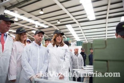 La presidenta de la Junta de Andalucía, Susana Díaz, visita Vera y los Campos de Níjar. Fotos: Fran Muñoz.