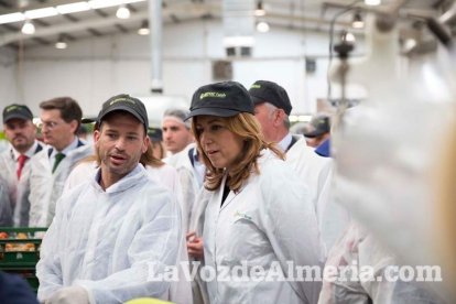 La presidenta de la Junta de Andalucía, Susana Díaz, visita Vera y los Campos de Níjar. Fotos: Fran Muñoz.
