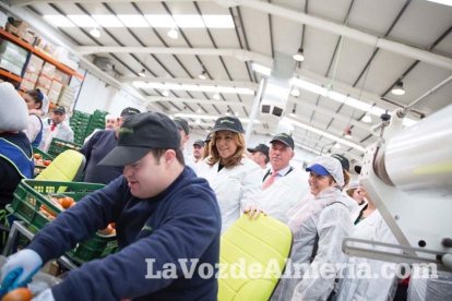 La presidenta de la Junta de Andalucía, Susana Díaz, visita Vera y los Campos de Níjar. Fotos: Fran Muñoz.
