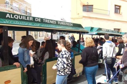Las fiestas de Benahadux cuentan con una gran participación de benaducenses y visitantes en las distintas actividades que el alcalde de Ben