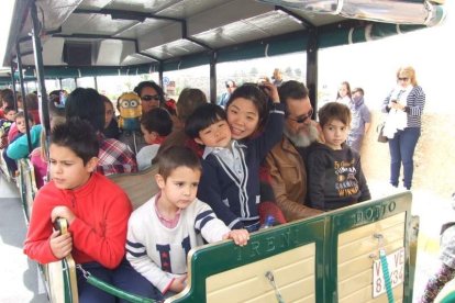 Las fiestas de Benahadux cuentan con una gran participación de benaducenses y visitantes en las distintas actividades que el alcalde de Ben