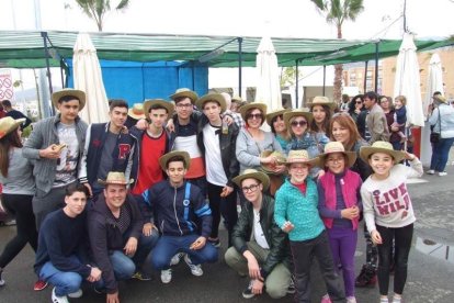 Las fiestas de Benahadux cuentan con una gran participación de benaducenses y visitantes en las distintas actividades que el alcalde de Ben