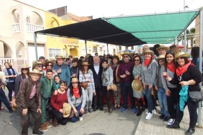 Las fiestas de Benahadux cuentan con una gran participación de benaducenses y visitantes en las distintas actividades que el alcalde de Ben