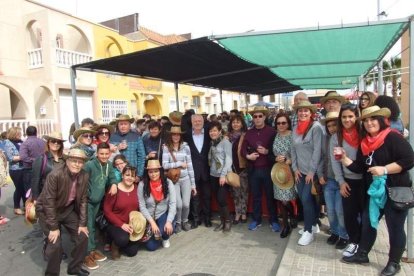 Las fiestas de Benahadux cuentan con una gran participación de benaducenses y visitantes en las distintas actividades que el alcalde de Ben
