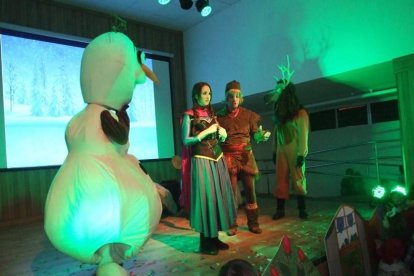 Las fiestas de Benahadux cuentan con una gran participación de benaducenses y visitantes en las distintas actividades que el alcalde de Ben