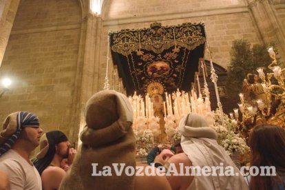 Procesión de la Real e Ilustre Confeccionista y Universitaria Hermandad de Nazarenos de Nuestro Padre Jesús de la Oración en el Huerto y 