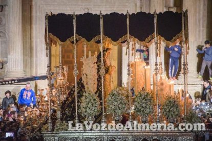 Procesión de la Real e Ilustre Confeccionista y Universitaria Hermandad de Nazarenos de Nuestro Padre Jesús de la Oración en el Huerto y 
