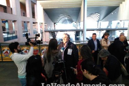 La Mesa del Ferrocaril viaja a Sevilla para reclamar mejoras en las conexiones ferroviarias para la provincia.